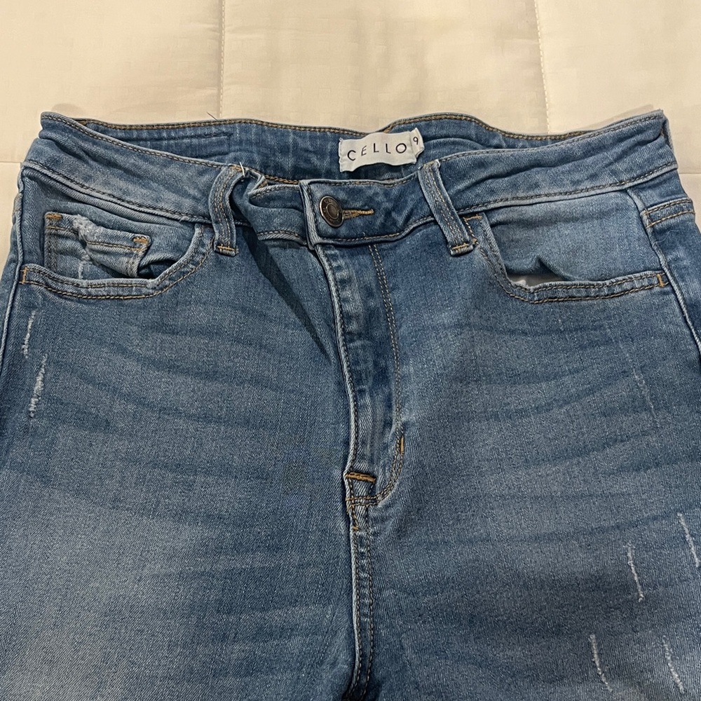 Cello High Rise Lightly Distressed Women's Light Blue Jeans